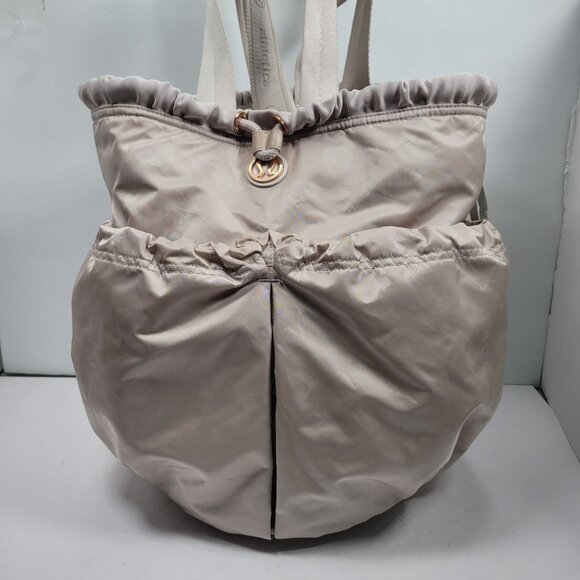 Lululemon Athletica Women's Light Gray Gym Bucket Duffle Bag - Picture 1 of 12